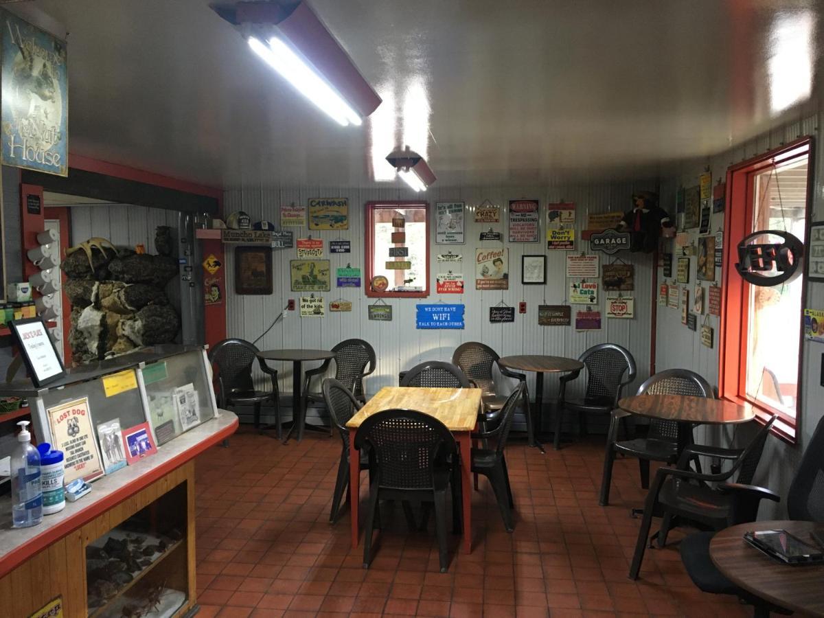 Double G Service Muncho Lake Εξωτερικό φωτογραφία